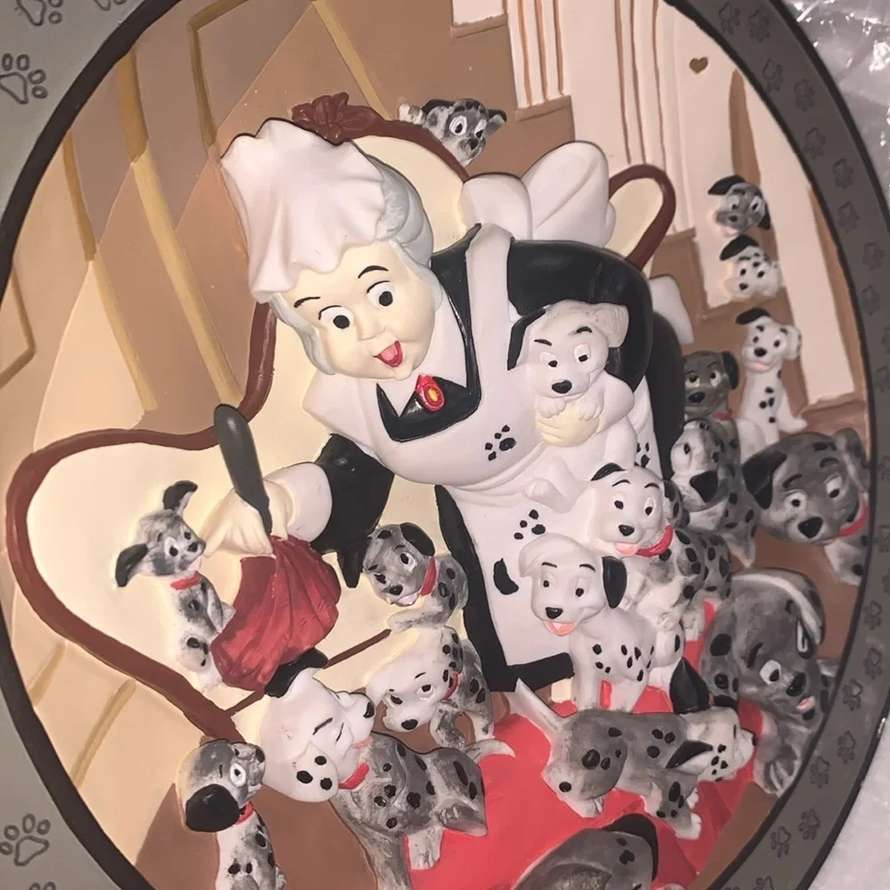 Disney 101 Dalmatians Look, Puppies Everywhere! Limited Edition Relief Plate